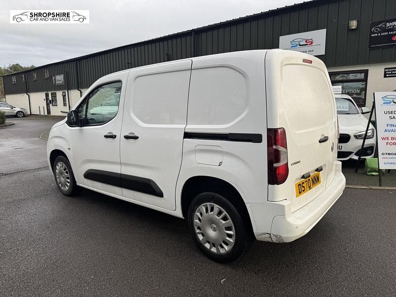 Used Vauxhall Combo Sportive 100 HP (73 kW) 2020 White Van