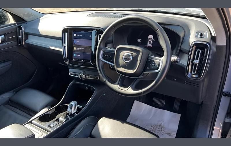 Used Volvo XC40 Ultimate 194 HP (142 kW) 2023 Silver SUV