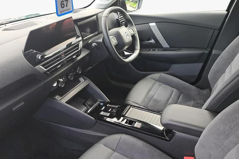 Black Used 2024 Citroën C4 PureTech SUV | £17,711 (Good price) - Image 1/4