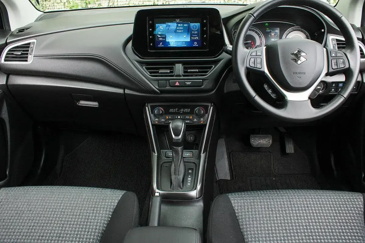 Used Suzuki SX4 S-Cross 116 HP (85 kW) 2024 White SUV