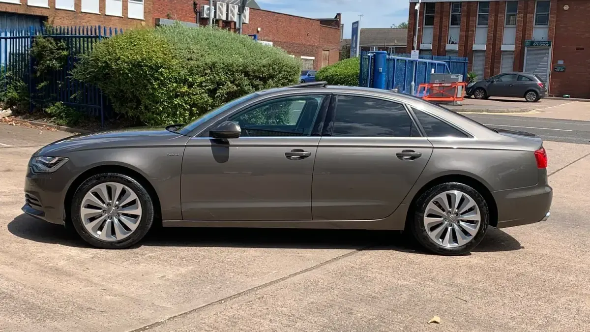 Used Audi A6 Comfort 245 HP (180 kW) 2013 Grey Sedan