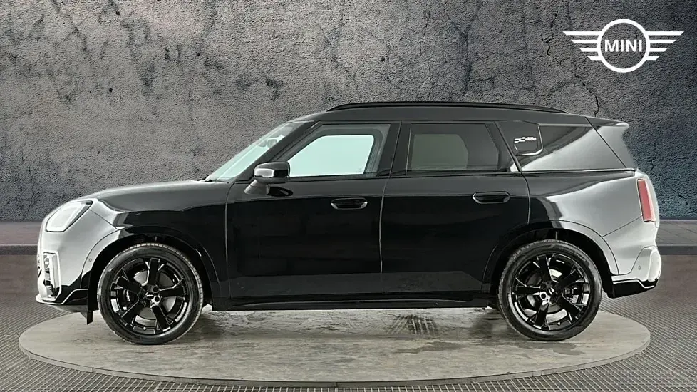 Used Mini Countryman 168 HP (123 kW) 2024 Black SUV