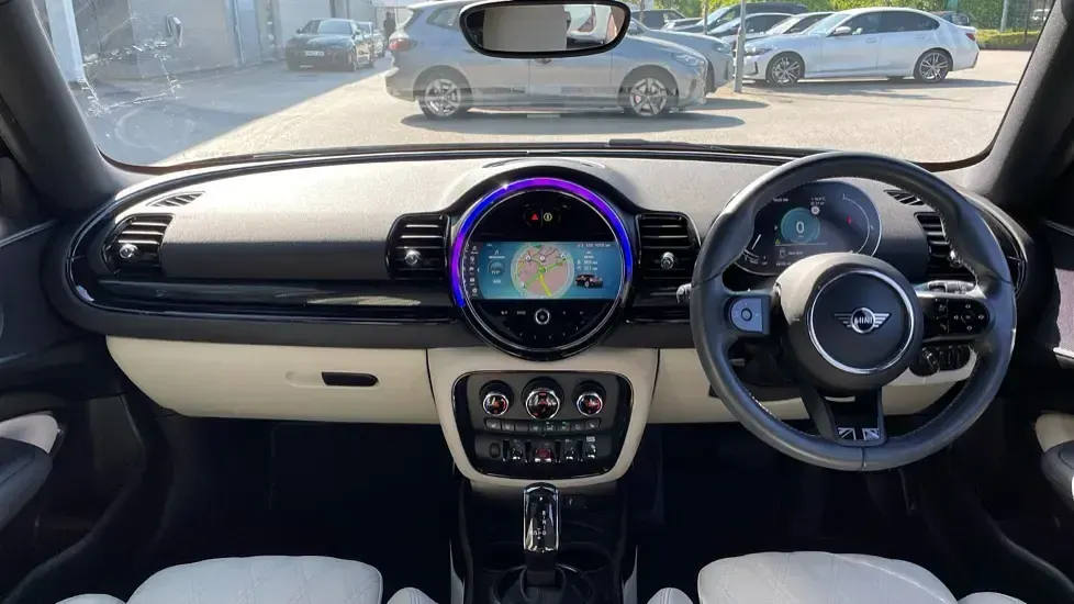Used Mini Cooper Clubman Exclusive 134 HP (98 kW) 2023 Black Estate