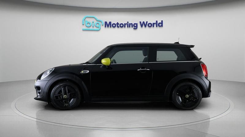 Used Mini Cooper SE Hatch 133 kW (181 HP) 2020 Hatchback
