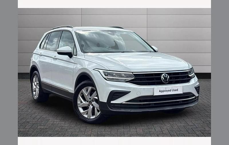 White Used 2022 VW Tiguan Life SUV | £21,995 (Super price) - Image 1/4
