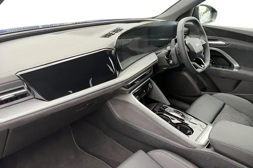 New Audi Q5 Black Edition 204 HP (150 kW) 2026 Ultra blue SUV