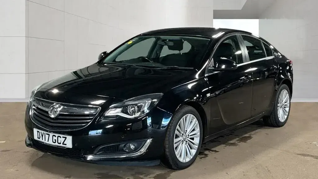 Used Vauxhall Insignia Design Edition 2017 Black Hatchback