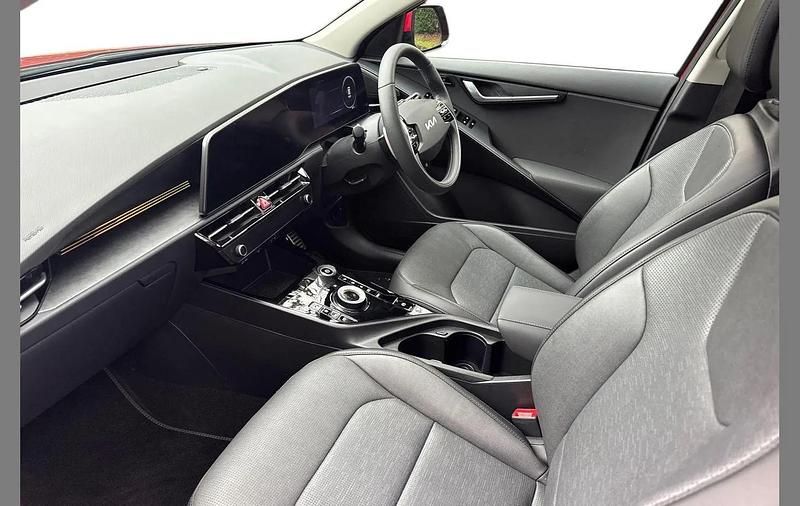 Used Kia e-Niro 150 kW (204 HP) 2025 Runway red SUV