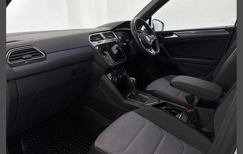 Used VW Tiguan SEL 230 HP (169 kW) 2020 White SUV