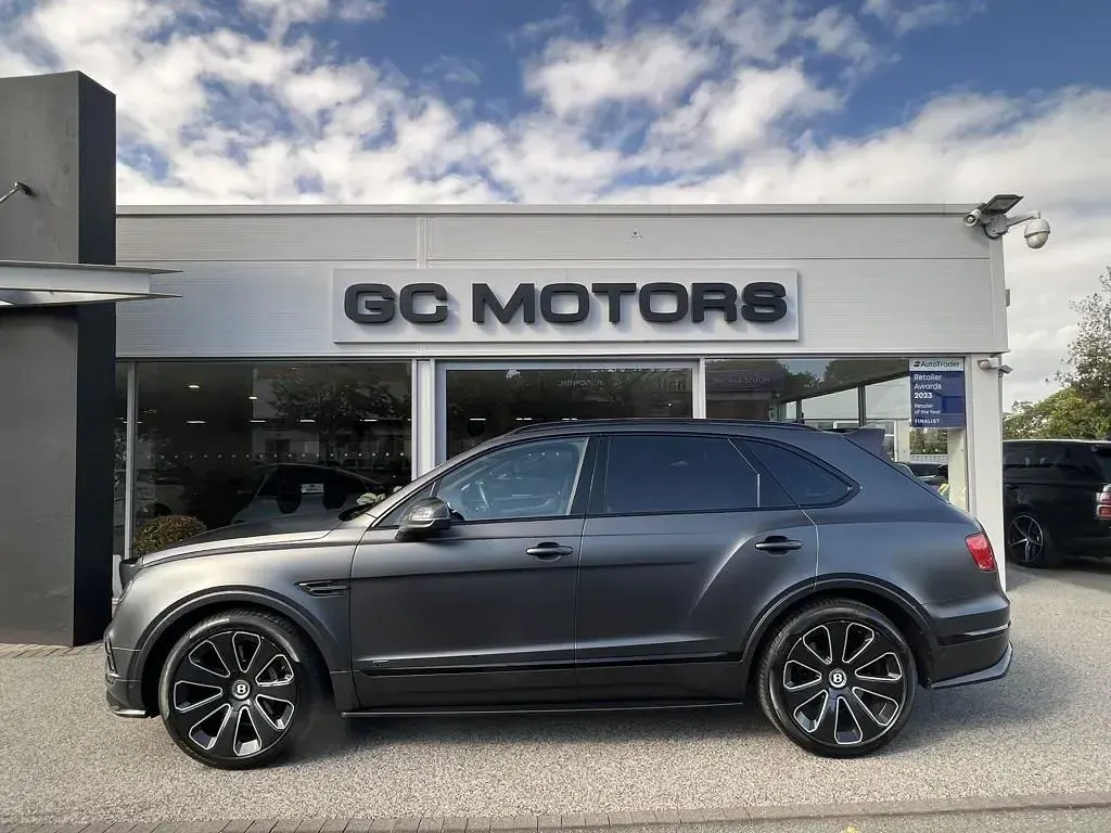 Used Bentley Bentayga 550 HP (404 kW) 2020 Grey SUV