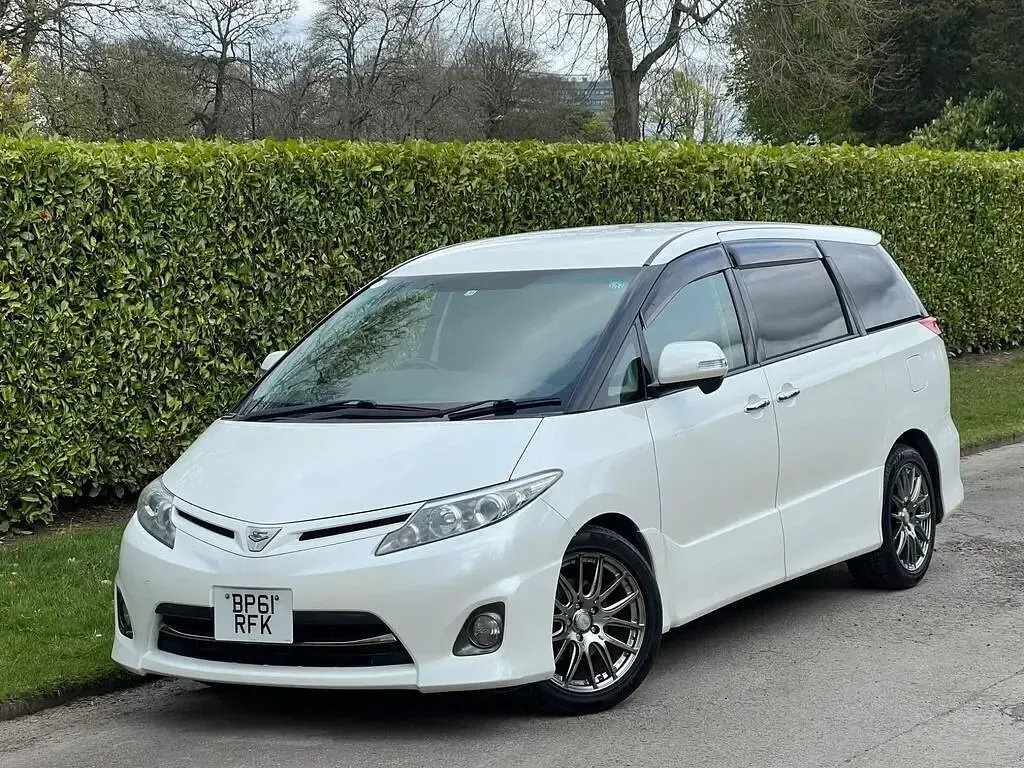 Usado Toyota Estima 2024 Blanco