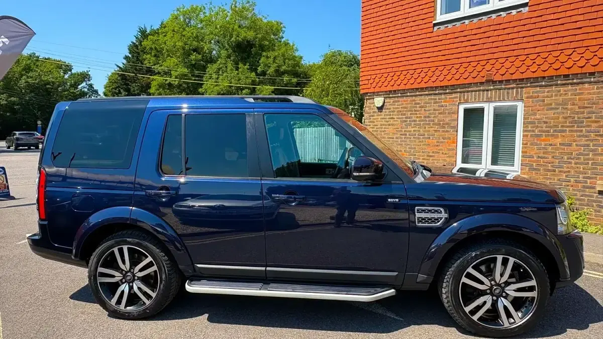 Used Land Rover Discovery HSE Luxury 256 HP (188 kW) 2014 Blue SUV