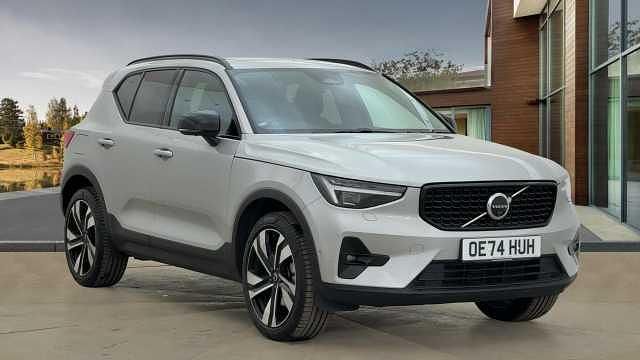 Used 2025 Volvo XC40 Ultra SUV | £34,995 (Expensive) - Image 1/4