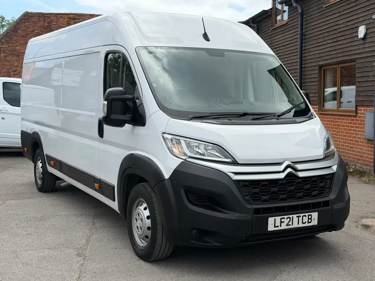 Used Citroën Relay 140 HP (102 kW) 2021 White Van