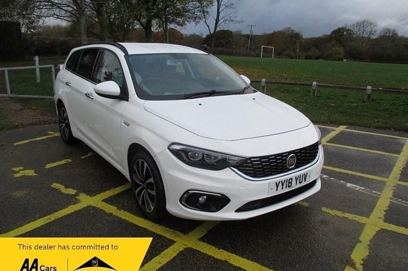 White Used 2018 Fiat Tipo Lounge Estate | £5,690 (Fair price) - Image 1/1