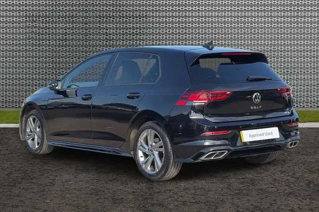 Used VW Golf VII 150 HP (110 kW) 2021 Hatchback