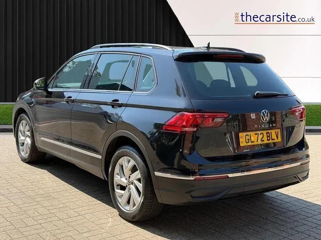 Used VW Tiguan Life 150 HP (110 kW) 2022 Black SUV