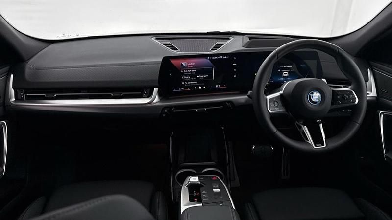 Used BMW iX2 M Sport 227 kW (309 HP) 2025 White SUV