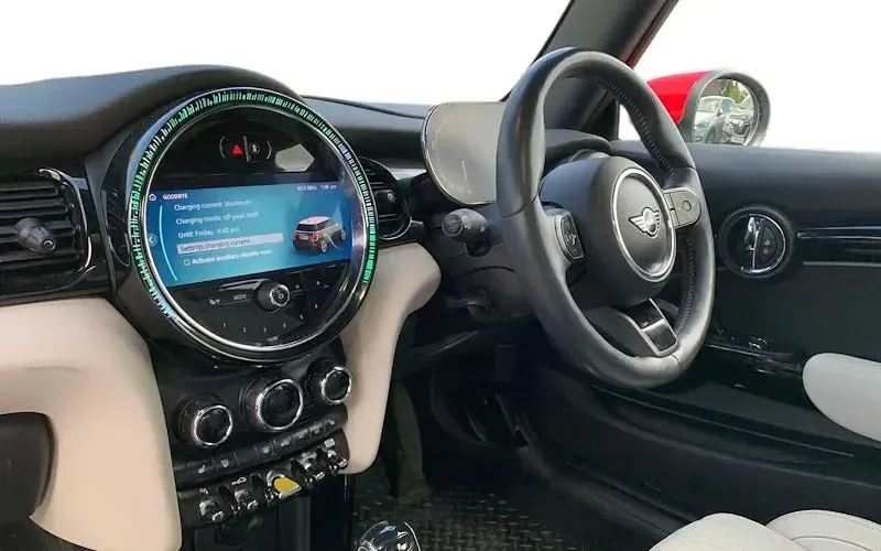 Used Mini Cooper Level 3 135 kW (184 HP) 2023 Hatchback