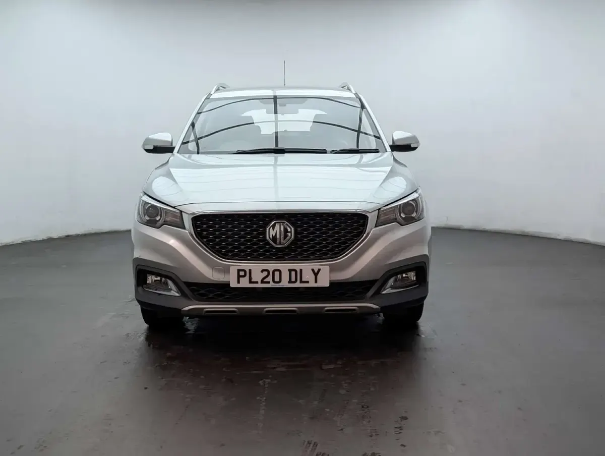Używany MG ZS Exclusive 111 KM (81 kW) 2020 Srebrny SUV
