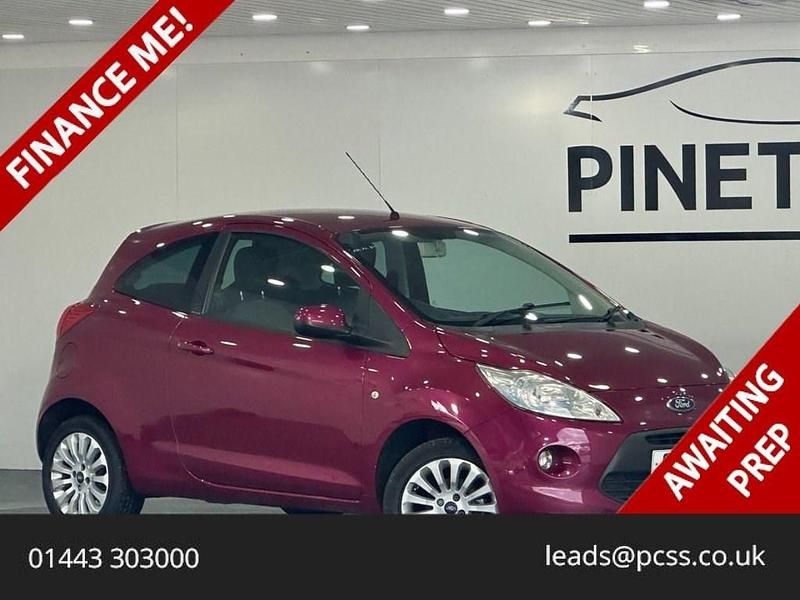 Used Ford Ka Zetec 69 HP (50 kW) 2015 Red Hatchback