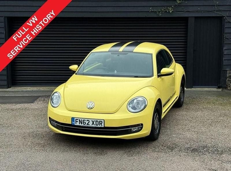 Used VW Beetle Design 105 HP (77 kW) 2012 Yellow Hatchback