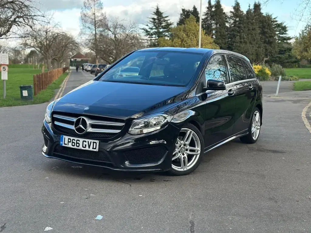 Used Mercedes B180 Executive 109 HP (80 kW) 2017 Black Hatchback