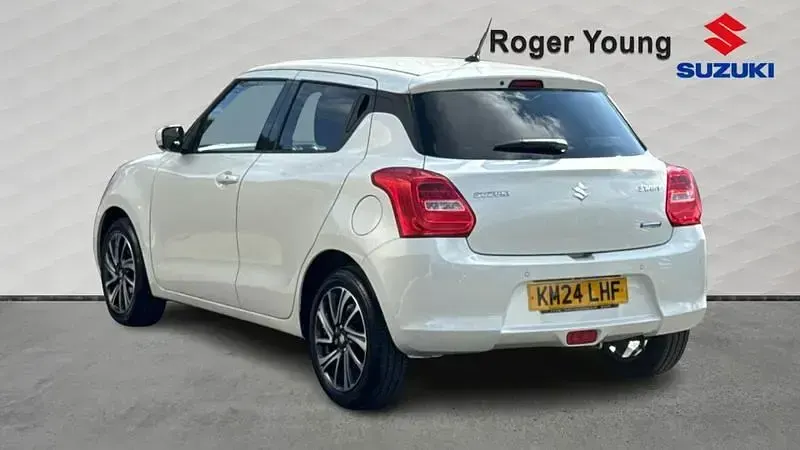 Usado Suzuki Swift SZ5 83 HP (61 kW) 2024 Branco Citadino
