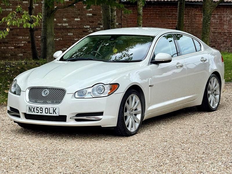White Used 2009 Jaguar XF Premium Luxury Sedan | £3,795 (Fair price) - Image 1/4