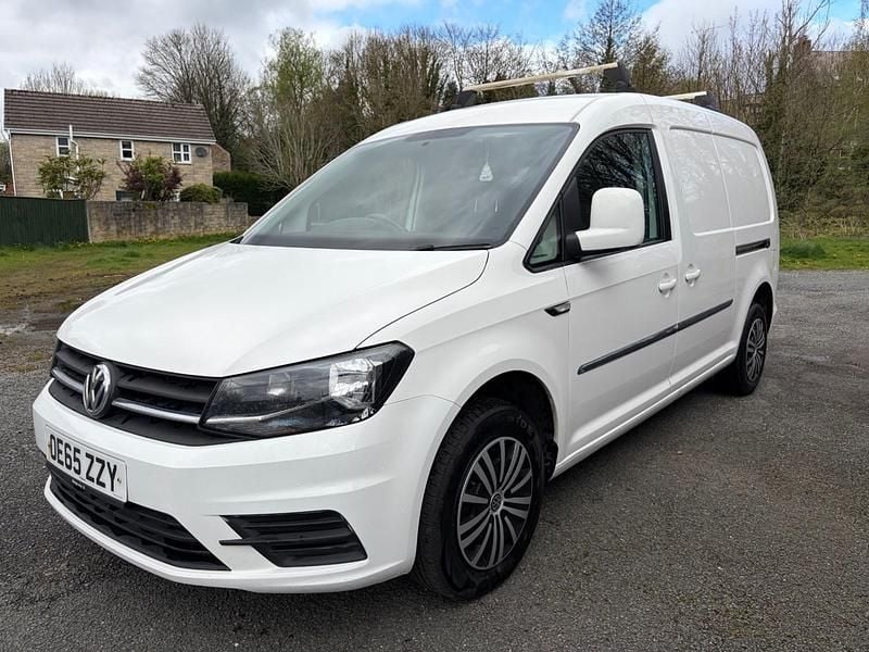 Used VW Caddy Maxi Trendline 102 HP (75 kW) 2016 White MPV