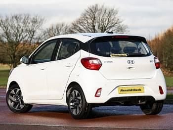 New Hyundai i10 Advanced 63 HP (46 kW) 2025 Special solid paint  atlas white Hatchback