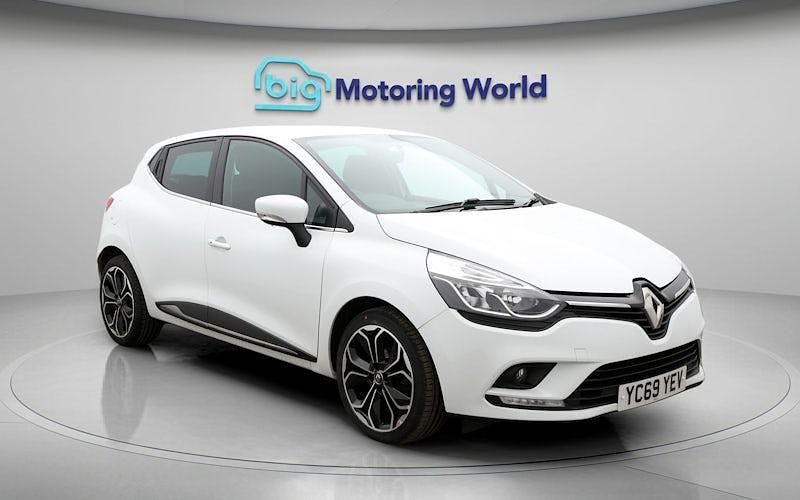 Used Renault Clio IV Iconic 90 HP (66 kW) 2019 White Hatchback