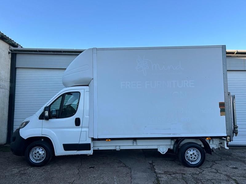 Used Peugeot Boxer 165 HP (121 kW) 2020 White Van