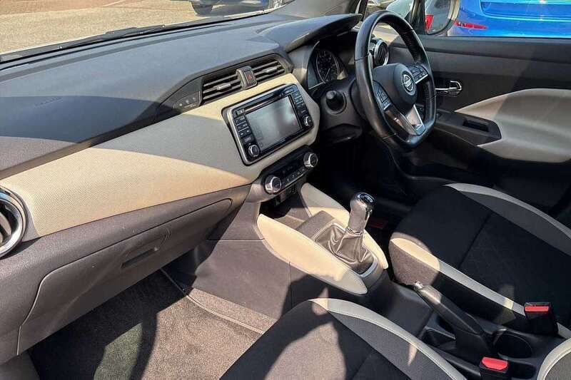 Image 2/4
