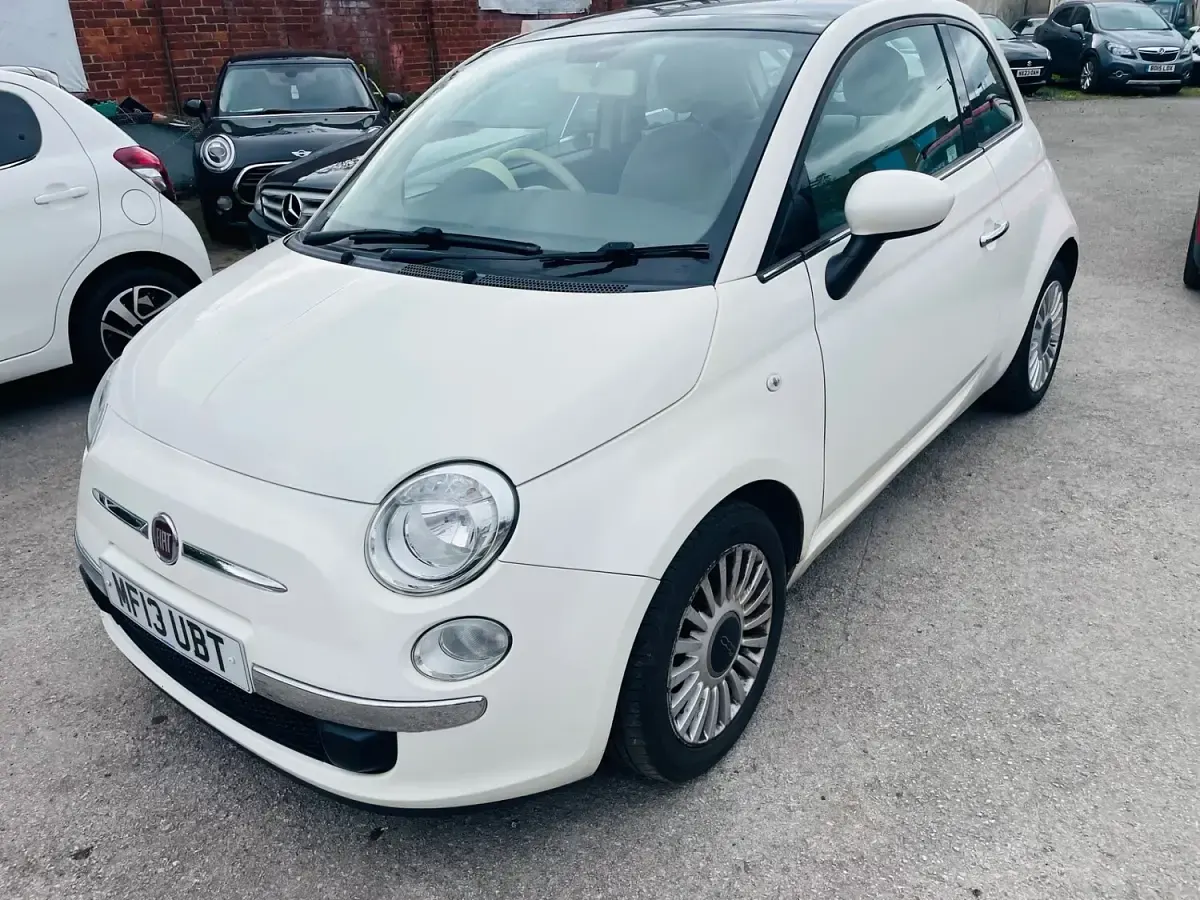 Used Fiat 500 Lounge 69 HP (50 kW) 2013 White Hatchback