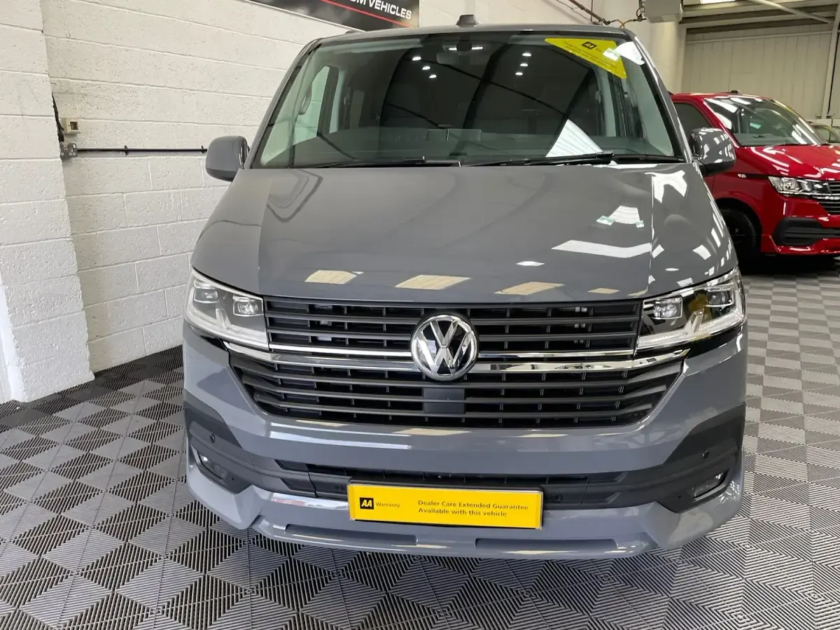 Used VW Transporter Highline 150 HP (110 kW) 2023 Grey Van
