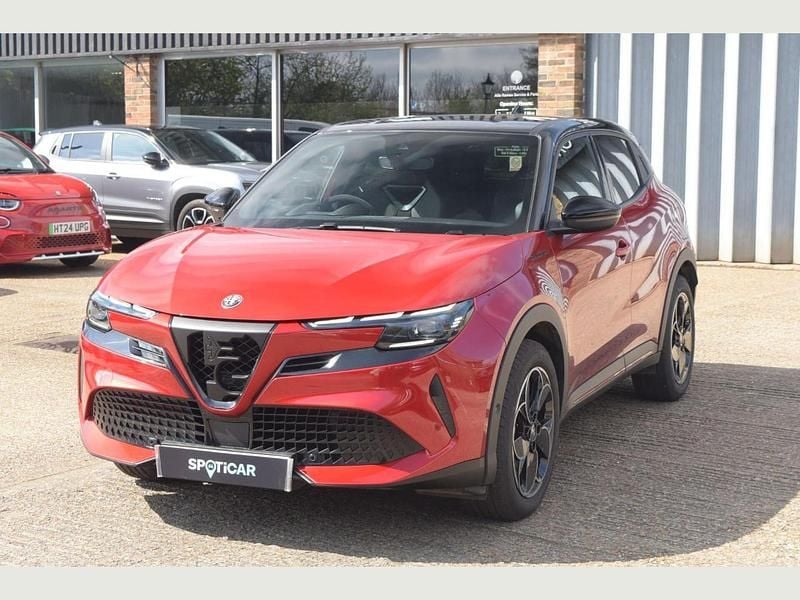 Used Alfa Romeo Junior Edizione Speciale 113 kW (154 HP) 2024 Black SUV