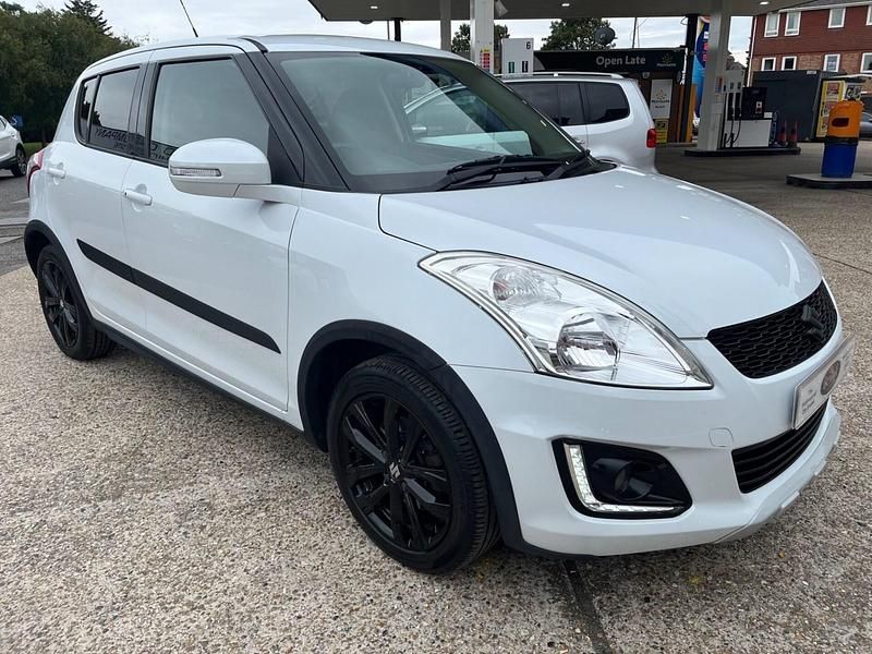 Used Suzuki Swift SZ4 94 HP (69 kW) 2014 White Hatchback