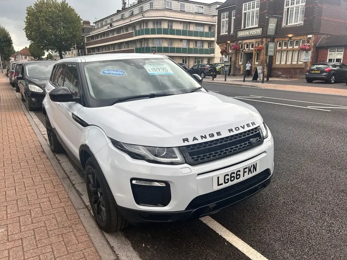 Used Land Rover Range Rover evoque SE 180 HP (132 kW) 2016 White SUV