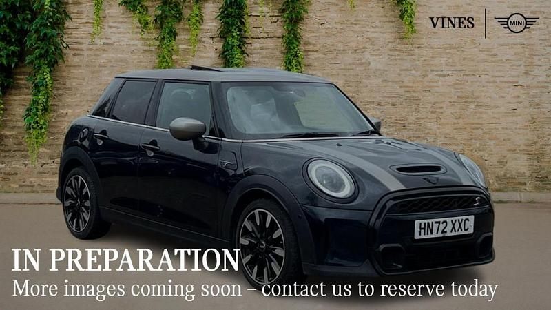 Used Mini Cooper S Exclusive 176 HP (129 kW) 2022 Black Hatchback