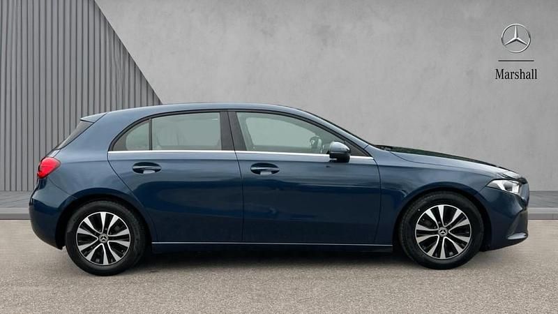 Used Mercedes A180 SE 136 HP (100 kW) 2021 Blue