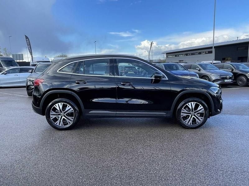 Used Mercedes GLA200 Executive 163 HP (119 kW) 2024 Black SUV