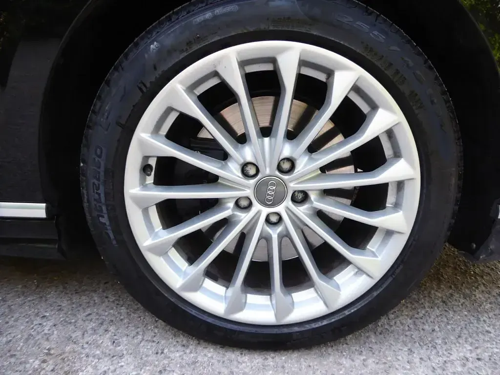 Used Audi A8 S-Line 340 HP (250 kW) 2019 Black Sedan