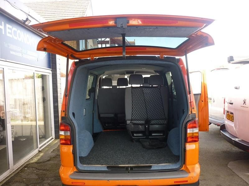 Used VW Transporter 102 HP (75 kW) 2007 Orange Van