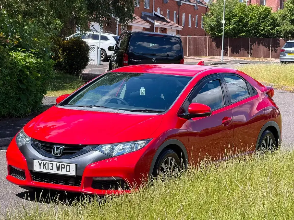 Used Honda Civic SE 2013 Red Hatchback