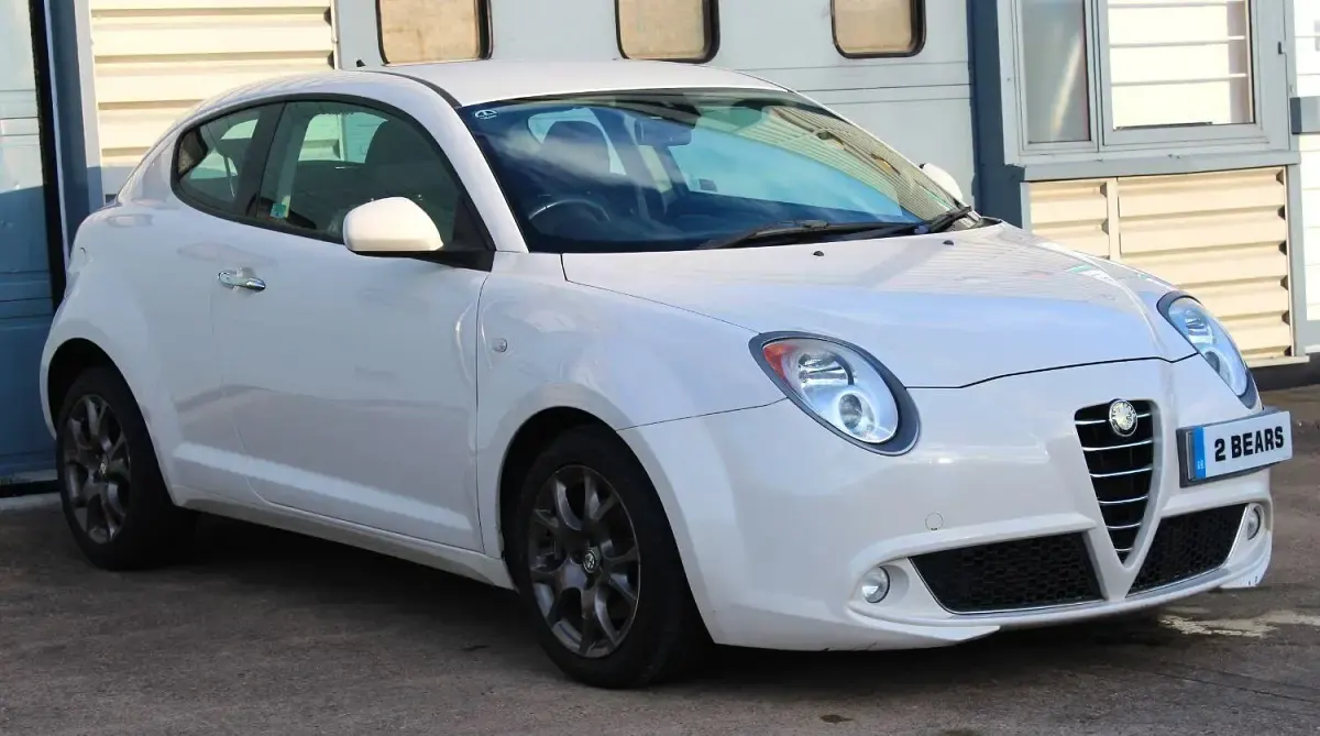 Used Alfa Romeo MiTo Sprint 85 HP (62 kW) 2012 White Hatchback