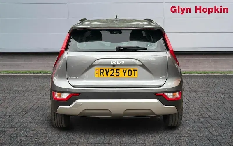 Gebraucht Kia Niro 129 PS (94 kW) 2025 Grau SUV