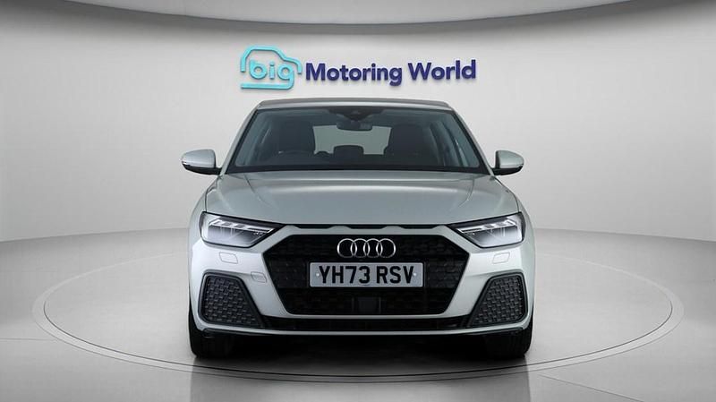 Used Audi A1 Sportback 95 HP (69 kW) 2023 Silver Hatchback