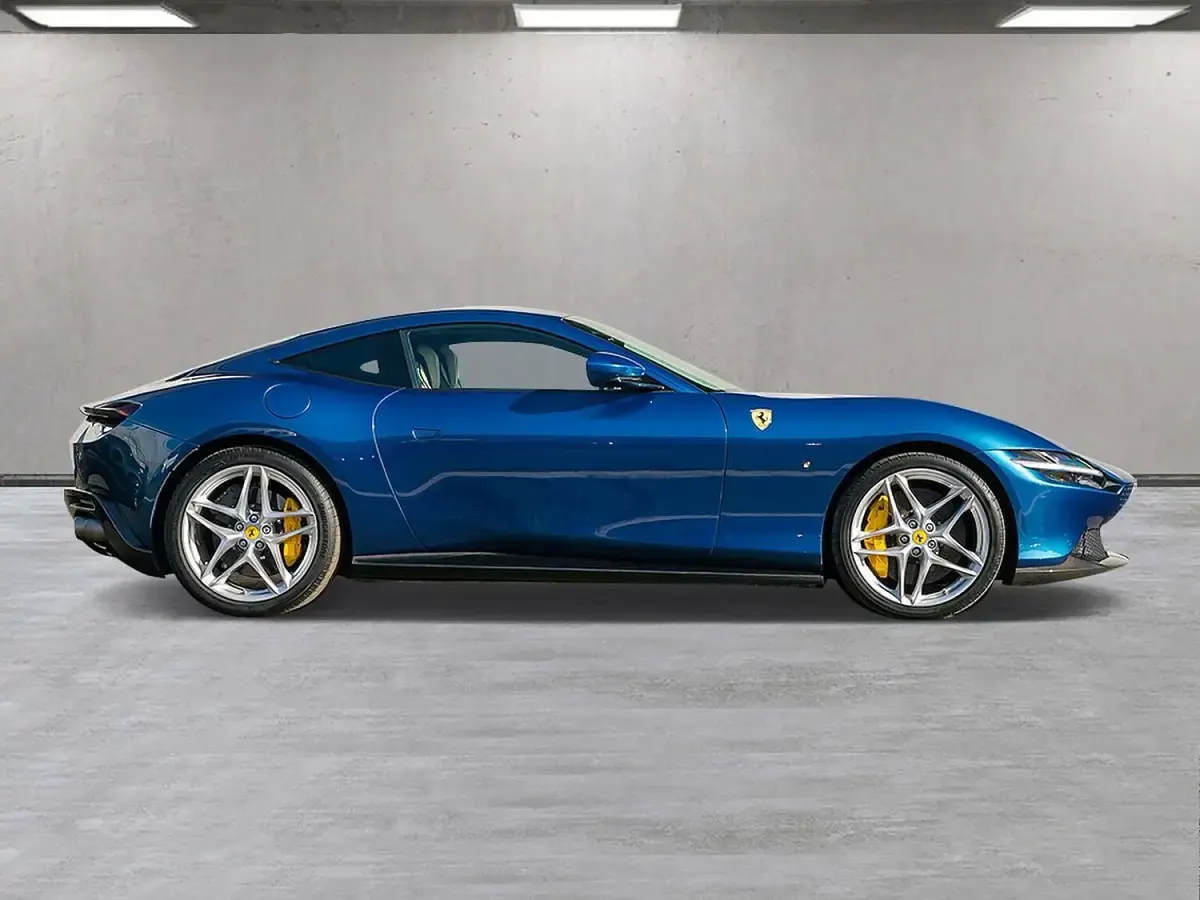 Used Ferrari Roma 620 HP (456 kW) 2023 Blue Coupe