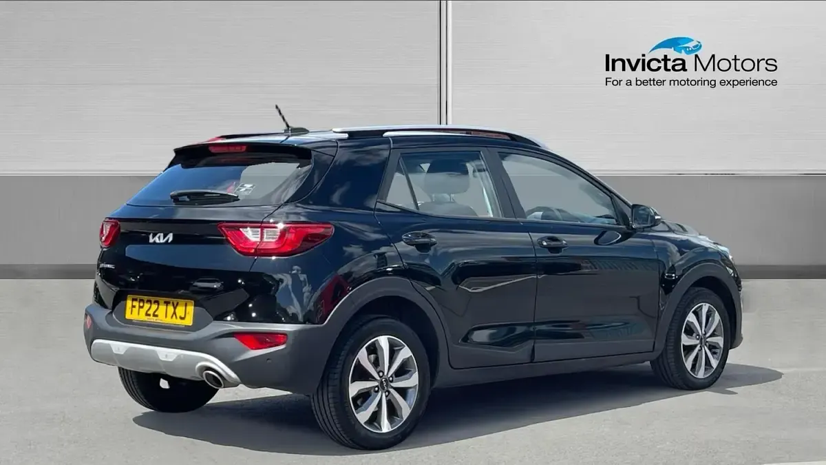 Used Kia Stonic 99 HP (72 kW) 2022 Black SUV